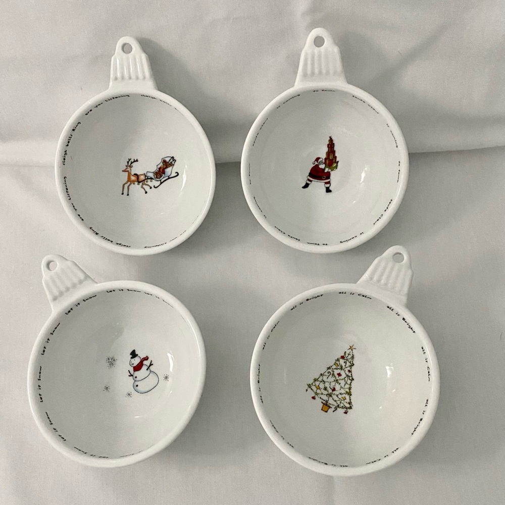Christmas Pottery Barn Holiday Cheer Bowls Set of 4